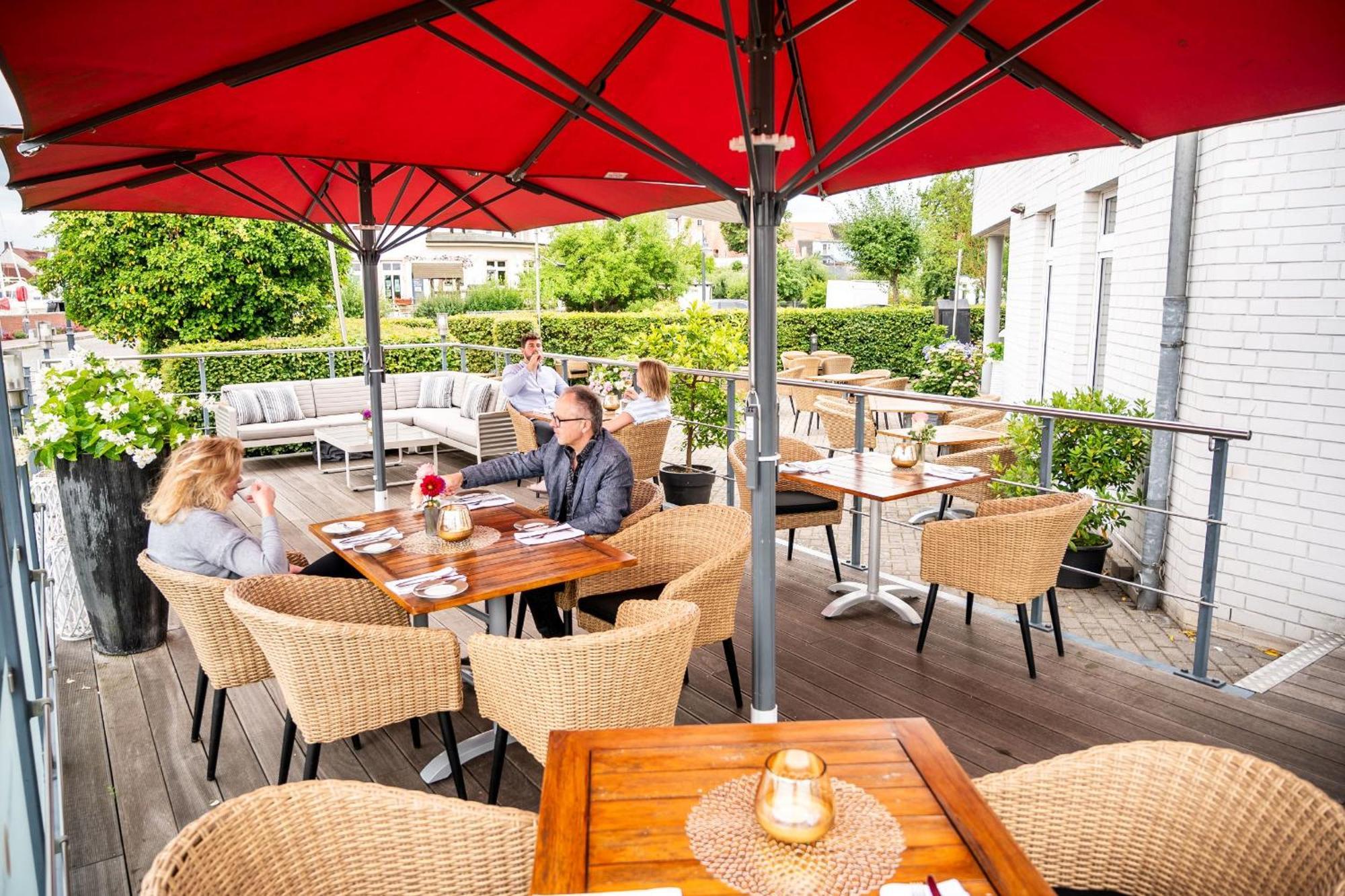 Hafenhotel Pommernyacht อึคเคอร์มึนเดอ ภายนอก รูปภาพ