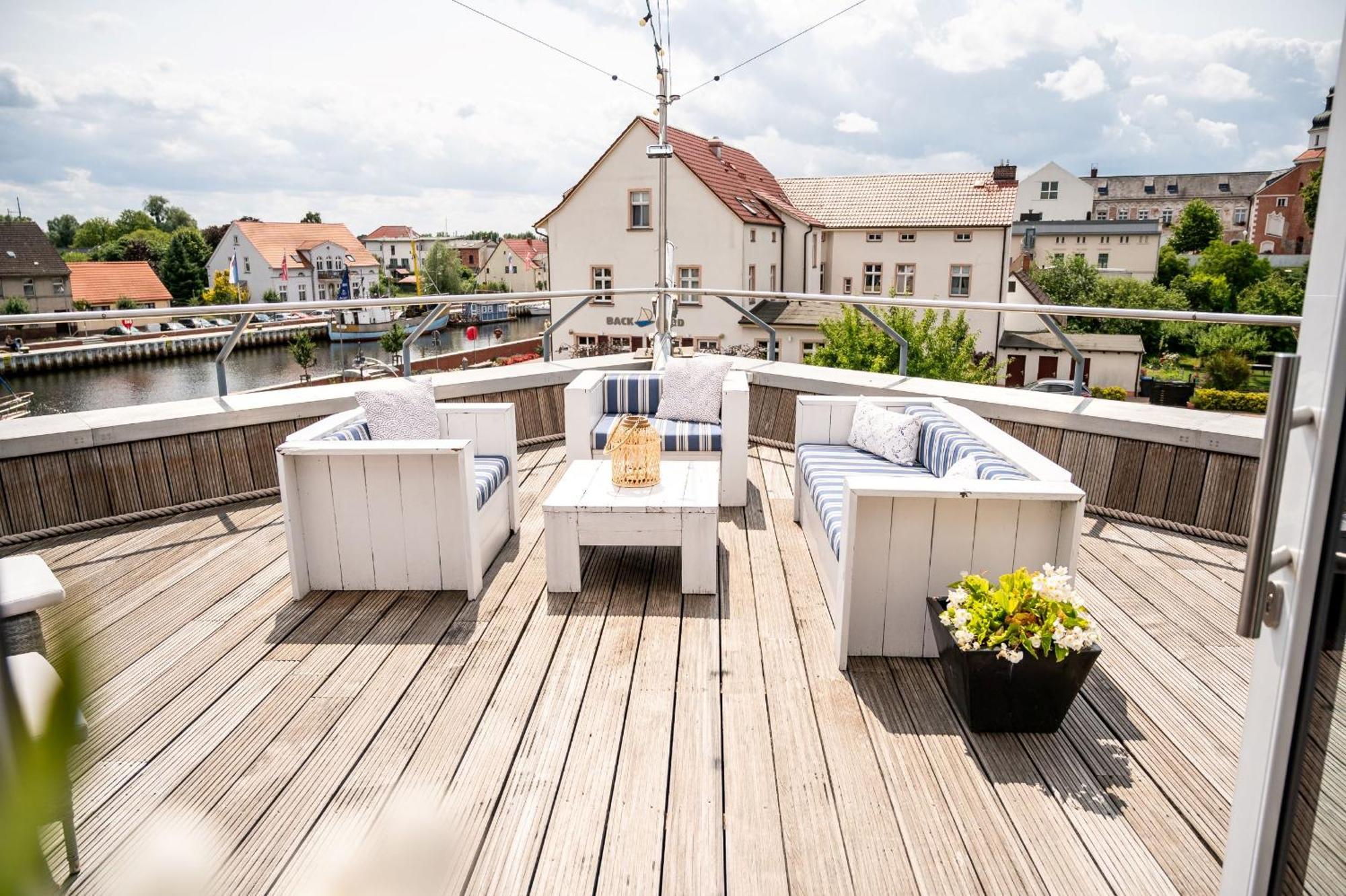 Hafenhotel Pommernyacht อึคเคอร์มึนเดอ ภายนอก รูปภาพ