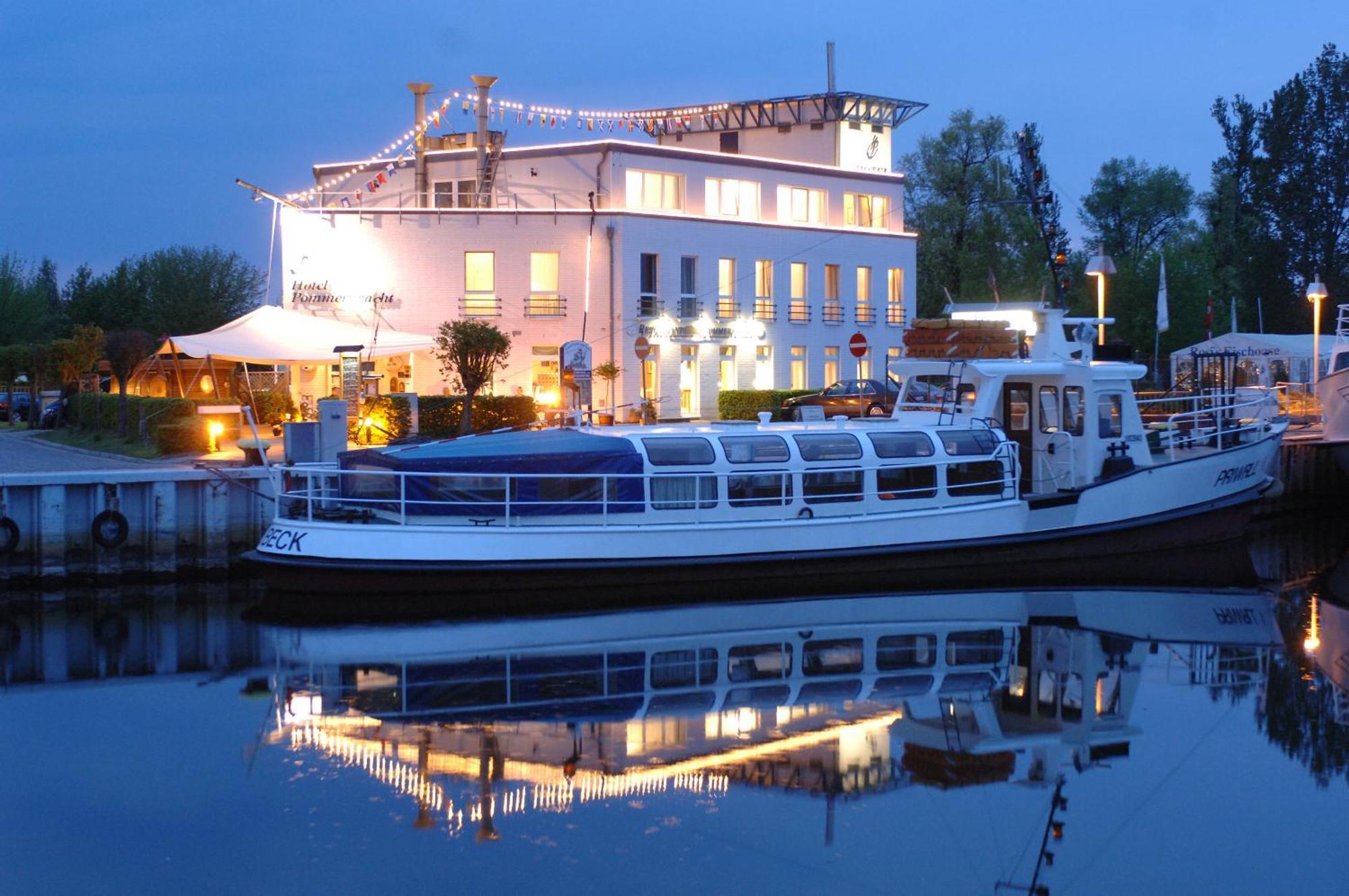 Hafenhotel Pommernyacht อึคเคอร์มึนเดอ ภายนอก รูปภาพ
