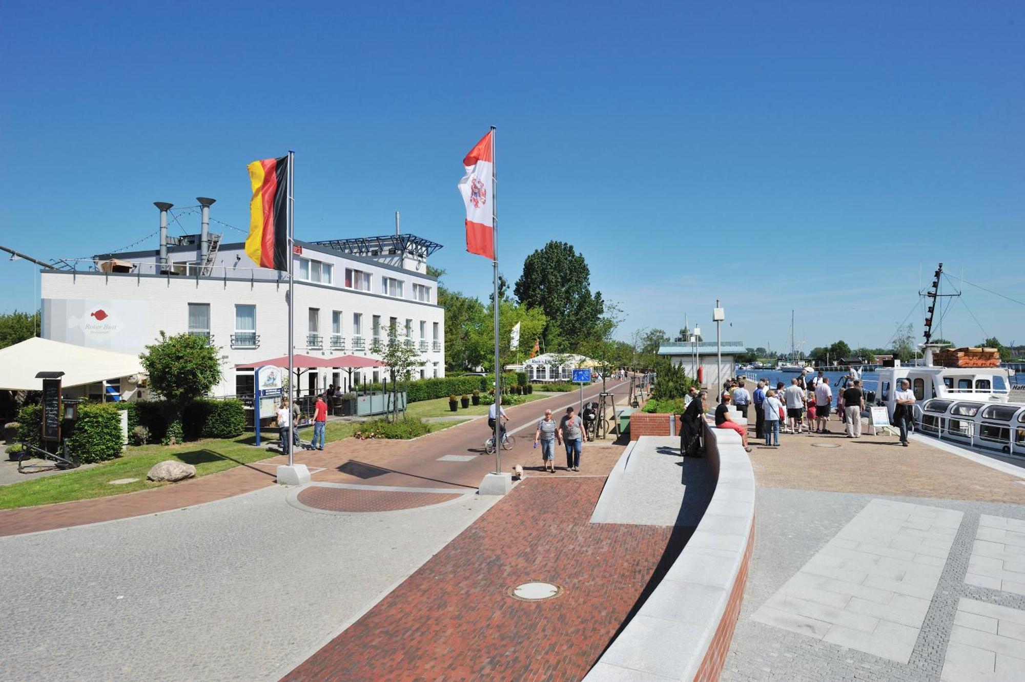 Hafenhotel Pommernyacht อึคเคอร์มึนเดอ ภายนอก รูปภาพ
